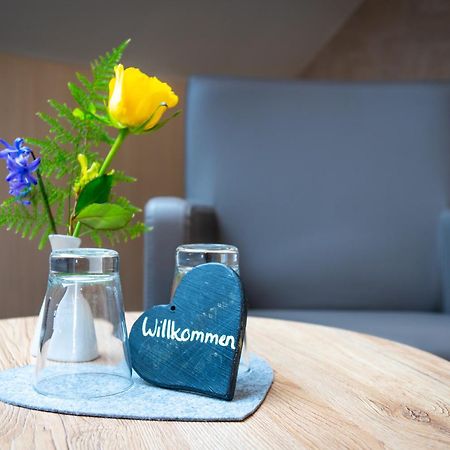 Landhotel Zur Gruenen Kutte Bernshausen Exterior foto